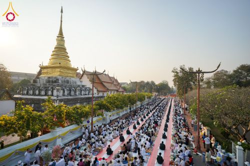 ภาพ No.208665:ตักบาตรพระ 1,743 รูป ครบรอบ 743 ปี นครน่าน ถวายเป็นพุทธบูชา น้อมบุญกุศลอุทิศให้บรรพบุรุษ วันอาทิตย์ ที่ 16 กุมภาพันธ์ พ.ศ. 2568 ณ ถนนคนเดินข่วงเมืองน่าน ต.ในเวียง อ.เมือง จ.น่าน