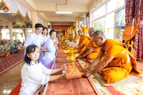 ภาพ No.171717:พิธีทอดกฐิน ณ วัดมหาโพธิ์ จ.ลพบุรี ในโครงการกฐินสามัคคีทั่วไทย 30,000 วัด บูชาธรรม 80 ปี หลวงพ่อธัมมชโย โดยคณะศิษยานุศิษย์วัดพระธรรมกาย วันที่ 27 ตุลาคม พ.ศ. 2567