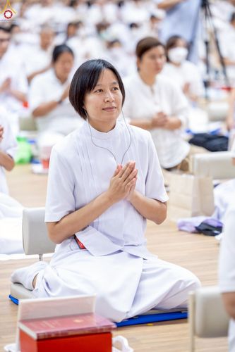 ภาพ No.228331:วันอาทิตย์ที่ 8 มิถุนายน พ.ศ. 2568 พิธีถวายทุนสนับสนุนพระไตรปิฎกฉบับธรรมชัย และอนุรักษ์คัมภีร์โบราณ ณ ห้องแก้วสารพัดนึก 2 วัดพระธรรมกาย