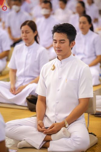 ภาพ No.151174:พิธีบูชาข้าวพระ ในวันอาทิตย์ต้นเดือน วันที่ 1 กันยายน พ.ศ. 2567 ณ สภาธรรมกายสากล วัดพระธรรมกาย