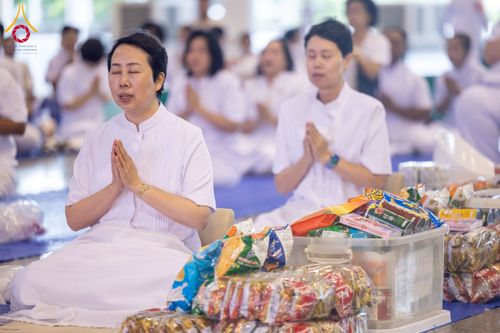 ภาพ No.223352:วันวิสาขบูชา วันอาทิตย์ที่ 11 พฤษภาคม พ.ศ. 2568 พิธีตักบาตร และปฎิบัติธรรม ณ สภาธรรมกายสากล วัดพระธรรมกาย