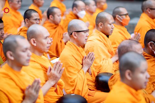 ภาพ No.180300:พิธีทำบุญตักบาตร ข้าวสารอาหารแห้ง แด่คณะสงฆ์ 99 รูป เนื่องในวันพ่อแห่งชาติ ปีที่ 50 ณ ศูนย์การค้าตลาดรังสิต ซ.รังสิต-ปทุมธานี 5 วันที่ 5 ธันวาคม พ.ศ. 2567