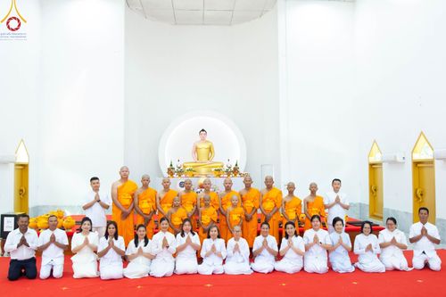 ภาพ No.101086:พิธีบรรพชาธรรมทายาท ในโครงการอุปสมบทบูชาธรรม มหาปูชนียาจารย์ พ.ศ. 2566 ณ วัดหนองไผ่ล้อม จ.ปราจีนบุรี วันที่ 2 ธันวาคม พ.ศ. 2566
