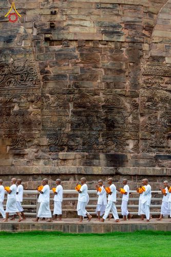 ภาพ No.231054:วันที่ 1 กรกฎาคม พ.ศ. 2568 โครงการบรรพชาสามเณร 300 รูป ถวายเป็นพุทธบูชา  วันอาสาฬหบูชา ณ จุดกำเนิดพระรัตนตรัย  ต้นแหล่งธัมมจักกัปปวัตตนสูตร เมืองพาราณสี  สารนาถ ประเทศอินเดีย