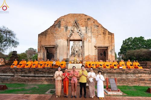 ภาพ No.138537:พิธีตักบาตร วัดราชบูรณะ จ.พระนครศรีอยุธยา วันที่ 25 พฤษภาคม พ.ศ.2567