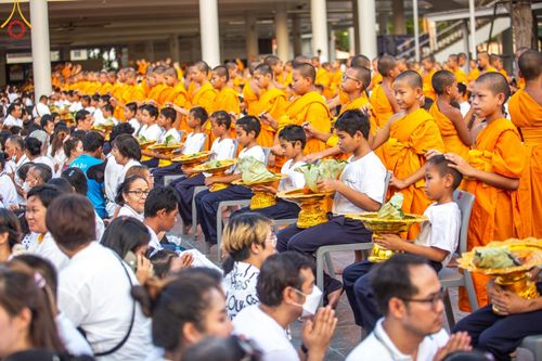 ภาพ No.132911:พิธีตัดปอยผม โครงการหน่อแก้วเปรียญธรรม รุ่นที่ 12 ณ ค่ายจองแชมป์ หมู่กฏิสามเณรเปรียญธรรม วัดพระธรรมกาย วันอาทิตย์ที่ 31 มีนาคม พ.ศ. 2567