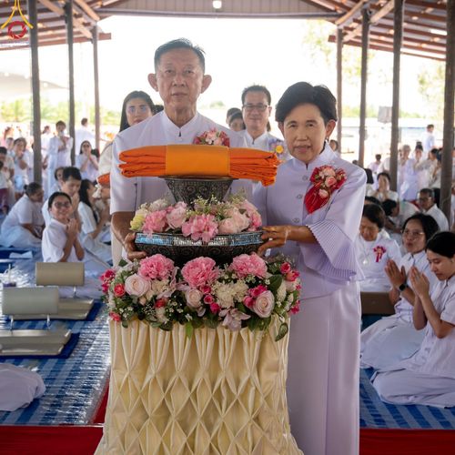 ภาพ No.144414:3 Bigboon 1.พิธีทอดผ้าป่าสถาปนาสังฆรัตนะปทุมเจดีย์ 2.พิธีประดิษฐานดอกบัวอนันต์นิรันดร์กาล 3.พิธีถวายมหาสังฆทานแด่คณะสงฆ์ทุกวัดในจังหวัดปัตตานี ณ ศูนย์อบรมเยาวชนจังหวัดปัตตานี วันอาทิตย์ที่ 14 กรกฎาคม พ.ศ. 2567