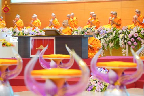 ภาพ No.134055:พิธีบูชาข้าวพระ  ในวันอาทิตย์ต้นเดือนที่ 7 เมษายน พ.ศ. 2567 ณ วัดพระธรรมกาย จ.ปทุมธานี