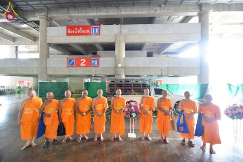 ภาพ No.238108:วันอังคารที่ 12 สิงหาคม พ.ศ. 2568 กิจกรรมวันแม่แห่งชาติ พิธีเปิดห้องปฎิบัติธรรม "กลางใส ใจสว่าง" (World Inner Peace Meditation Room) พิธีลูกกราบคุณแม่-คุณพ่อ พิธีทอดผ้าป่ากองทุนเลี้ยงพระ&กฐิน 30,000 วัด(บูชาธรรมหลวงพ่อ) พิธีไถ่โคท้อง 2 ตัว  ณ วิหารคด 2 ว