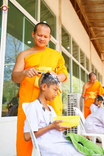 ภาพ No.134854:พิธีตัดปอยผม พิธีขอขมารับผ้าไตร พิธีบรรพชา และพิธีถวายบาตร ในโครงการบรรพชาสามเณร ฟื้นฟูพระพุทธศาสนาทั่วไทย  ณ ศูนย์ปฏิบัติธรรมและศูนย์อบรมเยาวชนเพชรบุรี ต.ท่าแลง อ.ท่ายาง จ.เพชรบุรี