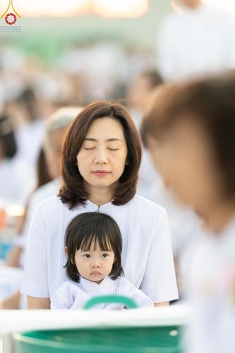 ภาพ No.187962:พิธีตักบาตรฉลองพระใหม่ ต้อนรับพุทธศักราช 2568 ณ ลานธรรมพระมหาธรรมกายเจดีย์ วัดพระธรรมกาย จ.ปทุมธานี วันที่ 1 มกราคม พ.ศ. 2568