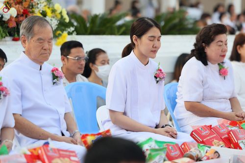 ภาพ No.297532:วันที่ 18 มกราคม พ.ศ. 2569 พิธีตักบาตรพระธรรมยาตรา ณ วัดโบสถ์บน ต.บางคูเวียง จ.นนทบุรี อนุสรณ์สถานลำดับที่ 4 สถานที่เกิดด้วยกายธรรม ในโครงการธรรมยาตรา กตัญญูบูชา มหาปูชนียาจารย์ พระมงคลเทพมุนี(สด จนฺทสโร) พระผู้ปราบมาร อนุสรณ์สถาน 7 แห่ง ปีที่ 14