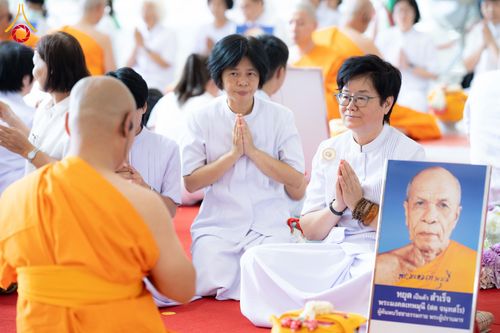 ภาพ No.286695:วันเสาร์ที่ 12 กรกฏาคม พ.ศ.2568 พิธีบรรพชาอุปสมบท  โครงการบรรพชาอุปสมบทหมู่ ธรรมทายาทนานาชาติ(ภาคภาษาจีน), โครงการบรรพชาสามเณร โรงเรียนนานาชาติ รุ่นที 14