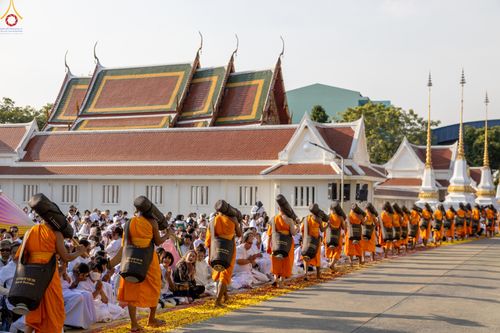 ภาพ No.295211:วันที่ 16 มกราคม พ.ศ. 2569 พิธีต้อนรับพระธรรมยาตรา อนุสรณ์สถานลำดับที่ 4 (ภาพชุดที่ 2) สถานที่เกิดด้วยกายธรรม ณ วัดโบสถ์บน ต.บางคูเวียง จ.นนทบุรี ในโครงการธรรมยาตรา กตัญญูบูชา มหาปูชนียาจารย์ พระมงคลเทพมุนี(สด จนฺทสโร) พระผู้ปราบมาร อนุสรณ์สถาน 7 แห่ง ปี