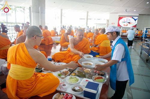 ภาพ No.315436:วันที่ 20 มีนาคม พ.ศ. 2569 พิธีเจริญพระพุทธมนต์ เนื่องในวาระอายุวัฒนมงคล 75 ปี พระเดชพระคุณพระภาวนาธรรมวิเทศ วิ. (ภูเบศ ฌานาภิญโญ) ผู้ช่วยเจ้าอาวาสวัดพระธรรมกาย และเจ้าอาวาสวัดพระธรรมกายเบเนลักซ์ ประเทศเบลเยียม  ณ หอฉันคุณยายอาจารย์ฯ วัดพระธรรมกาย