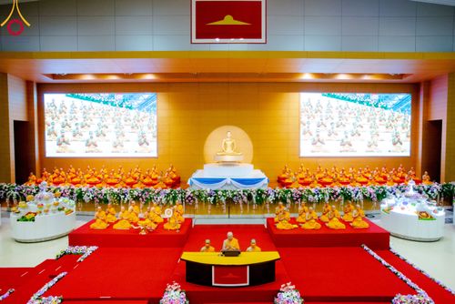 ภาพ No.92377:พิธีทอดกฐินธรรมชัยเพื่อสร้างอาคาร 115 ปี คุณยายอาจารย์มหารัตนอุบาสิกาจันทร์ ขนนกยูง อาทิตย์ต้นเดือนที่ 5 พฤศจิกายน พ.ศ. 2566 ณ วัดพระธรรมกาย จ.ปทุมธานี