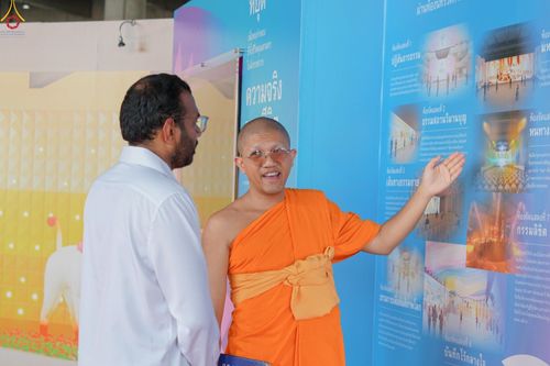 ภาพ No.345174:วันที่ 7 - 19 สิงหาคม พ.ศ.2569 ต้อนรับชาวต่างชาติเยี่ยมชมวัดพระธรรมกาย