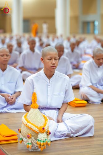 ภาพ No.319490:วันเสาร์ที่ 4 เมษายน พ.ศ.2569 พิธีขอขมา มอบผ้าไตร และถวายบาตรแด่นาคธรรมทายาท ในโครงการบรรพชาสามเณรฟื้นฟูพระพุทธศาสนาทั่วไทย โครงการหน่อแก้วเปรียญธรรม รุ่นที่ 14 โครงการสามเณรยุวธรรมทายาท รุ่นที่ 34 โครงการสามเณรมัชฌิมธรรมทายาท รุ่นที่ 30 ณ สภาธรรมกายสากล