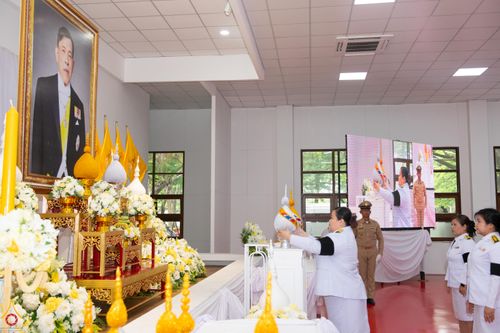 ภาพ No.341743:วันอังคารที่ 28 กรกฎาคม พ.ศ. 2569 คณะสงฆ์และพสกนิกรอำเภอคลองหลวง พร้อมใจจัดพิธีเจริญพระพุทธมนต์ ปฏิบัติธรรม และทำบุญตักบาตร ถวายพระราชกุศลเฉลิมพระเกียรติพระบาทสมเด็จพระเจ้าอยู่หัว
