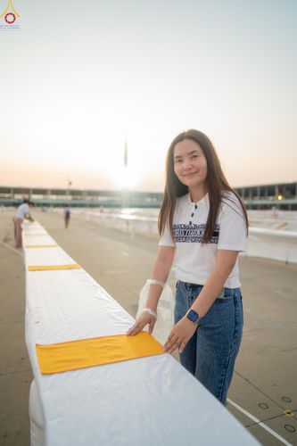 ภาพ No.321226:วันที่ 10-11 เมษายน พ.ศ.2569 การเตรียมกล่องไทยธรรม และการติดผ้ารับประเคน เพื่องานถวายมหาสังฆทาน 40,000 กว่าวัดทั่วประเทศ วันคุ้มครองโลก 22 เมษายน พ.ศ.2569 วัดพระธรรมกาย