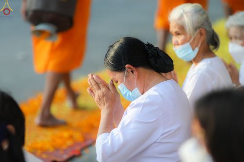 ภาพ No.72387:พิธีต้อนรับพระธรรมยาตรา ในโครงการธรรมยาตรากตัญญูบูชา มหาปูชนียาจารย์ พระมงคลเทพมุนี(สด จนฺทสโร) พระผู้ปราบมาร อนุสรณ์สถาน 7 แห่ง ปีที่ 11 วันที่ 18 มกราคม พ.ศ. 2566 ณ อนุสรณ์สถานลำดับที่ 4 สถานที่เกิดด้วยกายธรรม วัดโบสถ์ (บน) บางคูเวียง อ.บางกรวย จ.นนทบุ
