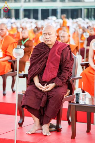 ภาพ No.312157:วันอังคารที่ 3 มีนาคม พ.ศ.2569 พิธีเวียนประทักษิณและจุดมาฆประทีป ณ ลานธรรมพระมหาธรรมกายเจดีย์ วัดพระธรรมกาย