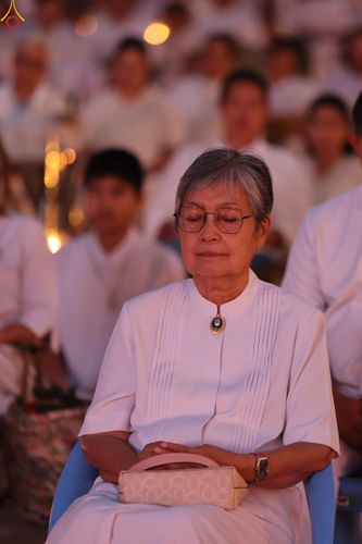 ภาพ No.307996:วันที่ 31 มกราคม พ.ศ. 2569 พิธีจุดประทีปธรรมถวายเป็นพุทธบูชา  และบูชาธรรมมหาปูชนียาจารย์ (ภาพชุดที่ 3) ณ วัดพระธรรมกาย ปทุมธานี ในโครงการธรรมยาตรา กตัญญูบูชา มหาปูชนียาจารย์ พระมงคลเทพมุนี(สด จนฺทสโร) พระผู้ปราบมาร อนุสรณ์สถาน 7 แห่ง ปีที่ 14