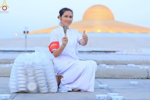 ภาพ No.58298:V.41 เทหมดใจ  ลุยต่อไป ร้อยซาวปี การเตรียมงาน การปฏิบัติงาน และการเก็บงาน ของเจ้าหน้าที่หน่วยงานต่างๆ เพื่อพิธีฉลองอายุวัฒนมงคล 80 ปี หลวงพ่อธัมมชโย และรับถวายมหาสังฆทาน 10,000 กว่าวัดทั่วประเทศ ในวันคุ้มครองโลก จันทร์ที่ 22 เมษายน พ.ศ. 2567