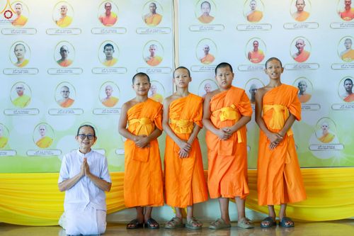 ภาพ No.236005:วันที่ 3 สิงหาคม พ.ศ. 2568 ภาพบรรยากาศ การต้อนรับปฎิสันถาร ของคณะสงฆ์ ในวันสมาธิโลก พิธีถวายมหาสังฆทาน 2,000 กว่าวัด ณ วัดพระธรรมกาย