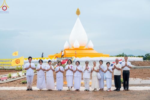 ภาพ No.144474:3 Bigboon 1.พิธีทอดผ้าป่าสถาปนาสังฆรัตนะปทุมเจดีย์ 2.พิธีประดิษฐานดอกบัวอนันต์นิรันดร์กาล 3.พิธีถวายมหาสังฆทานแด่คณะสงฆ์ทุกวัดในจังหวัดปัตตานี ณ ศูนย์อบรมเยาวชนจังหวัดปัตตานี วันอาทิตย์ที่ 14 กรกฎาคม พ.ศ. 2567