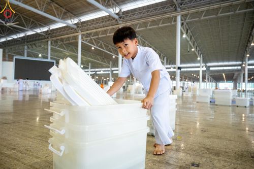 ภาพ No.205926:พิธีตักบาตร และ พิธีบูชาข้าวพระ ในวันอาทิตย์ต้นเดือน 2 กุมภาพันธ์ พ.ศ. 2568 ณ สภาธรรมกายสากล วัดพระธรรมกาย