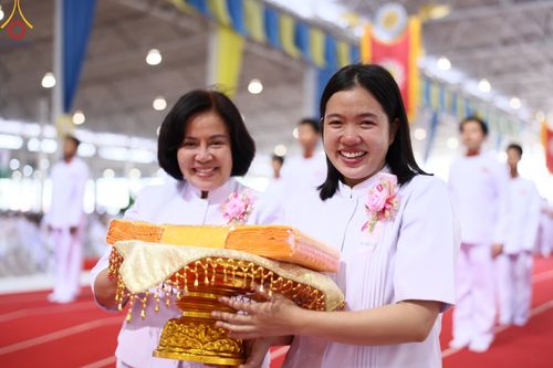 ภาพ No.160194:พิธีทอดผ้าป่าสมทบกฐินวัดพระธรรมกาย และสมทบกฐิน 30,000 วัดทั่วไทย ครั้งที่ 3 ณ สภาธรรมกายสากล วัดพระธรรมกาย วันพฤหัสบดีที่ 10 ตุลาคม พ.ศ. 2567
