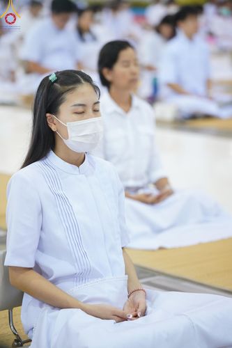 ภาพ No.123090:พิธีตักบาตร และพิธีบูชาข้าวพระ ในวันอาทิตย์ต้นเดือนที่ 4 กุมภาพันธ์ พ.ศ. 2567 ณ วัดพระธรรมกาย จ.ปทุมธานี