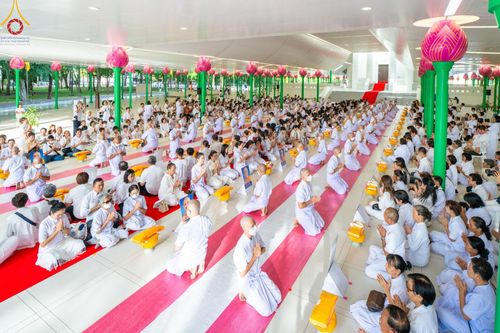 ภาพ No.141404:พิธีบรรพชาอุปสมบท โครงการอุปสมบทหมู่รุ่นผู้บริหาร รุ่นที่ 14 โครงการอุปสมบทหมู่ธรรมทายาท ระดับอุดมศึกษา รุ่นที่ 51 ภาคฤดูฝน ณ โบสถ์พระไตรปิฎก วัดพระธรรมกาย ในวันเสาร์ที่ 15 มิถุนายน พ.ศ. 2567