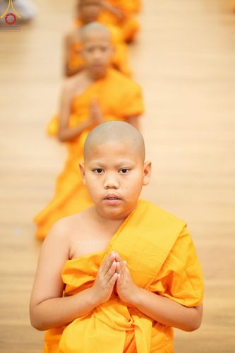 ภาพ No.215842:วันเสาร์ที่ 5 เมษายน พ.ศ. 2568 พิธีขอบรรพชา พิธีขอสรณคมน์และศีล  พิธีขอนิสสัย พิธีถวายบาตร ในโครงการบรรพชาสามเณรฟื้นฟูพระพุทธศาสนาทั่วไทย , โครงการหน่อแก้วเปรียญธรรม รุ่นที่ 13 ,  โครงการสามเณรยุวธรรมทายาท รุ่นที่ 33 , โครงการสามเณรมัชฌิมธรรมทายาท รุ่นที