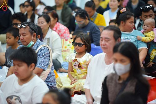 ภาพ No.193936:วัดพระธรรมกาย จัดงานวันเด็กแห่งชาติ ประจำปี พ.ศ.2568 ออกร้านอาหาร 200 ร้าน มอบของขวัญหลายหมื่นชิ้น วันที่ 12 มกราคม พ.ศ. 2568 วัดพระธรรมกาย อ.คลองหลวง จ.ปทุมธานี