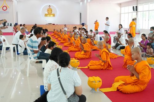 ภาพ No.134914:พิธีตัดปอยผม พิธีขอขมารับผ้าไตร พิธีบรรพชา และพิธีถวายบาตร ในโครงการบรรพชาสามเณร ฟื้นฟูพระพุทธศาสนาทั่วไทย  ณ ศูนย์ปฏิบัติธรรมและศูนย์อบรมเยาวชนเพชรบุรี ต.ท่าแลง อ.ท่ายาง จ.เพชรบุรี