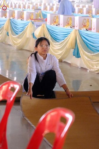 ภาพ No.59711:V.39 ทุ่มสุดใจ ธรรมชัย 80 ปี การเตรียมงาน การปฏิบัติงาน ของเจ้าหน้าที่หน่วยงานต่างๆ เพื่อพิธีฉลองอายุวัฒนมงคล 80 ปี หลวงพ่อธัมมชโย และรับถวายมหาสังฆทาน 10,000 กว่าวัดทั่วประเทศ ในวันคุ้มครองโลก จันทร์ที่ 22 เมษายน พ.ศ. 2567