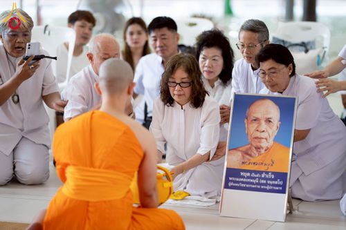 ภาพ No.244854:วันเสาร์ที่ 6 กันยายน พ.ศ. 2568 พิธีถวายบาตร บรรพชา อุปสมบทของนาคธรรมทายาท โครงการอุปสมบทหมู่บูชาธรรมครบรอบ 108 ปี  วันครูผู้ค้นพบวิชชาธรรมกาย ณ โบสถ์พระไตรปิฎก วัดพระธรรมกาย