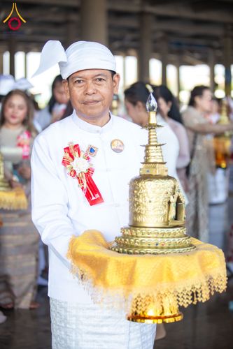 ภาพ No.209711:วันอาทิตย์ที่ 2 มีนาคม พ.ศ. 2568 พิธีภาคบ่าย สัมมนาพิเศษ, ปฏิบัติธรรม พิธีรับมอบพระบรมสารีริกธาตุ ณ สภาธรรมกายสากล วัดพระธรรมกาย