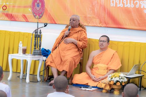 ภาพ No.133514:พิธีขอขมารับผ้าไตร, พิธีบรรพชาสามเณร, สามเณรออกบิณฑบาต ในโครงการบรรพชาสามเณร ฟื้นฟูพระพุทธศาสนาทั่วไทย  ณ ศูนย์ปฏิบัติธรรม และอบรมเยาวชนเมืองยะลา วันที่ 3 เมษายน พ.ศ. 2567