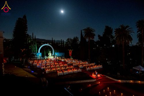 ภาพ No.225781:วันอาทิตย์ที่ 11 พฤษภาคม พ.ศ. 2568 วัดพระธรรมกายแคลิฟอร์เนีย จัดงานวิสาขบูชานานาชาติ และถวายมหาสังฆทานคณะสงฆ์ 120 รูป