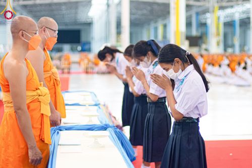 ภาพ No.87908:พิธีรำลึกนักสร้างบารมี ในวันมหารำลึกครั้งที่ 33 วันเสาร์ที่ 16 กันยายน พ.ศ. 2566 ณ หน้ารัตนบัลลังก์ สภาธรรมกายสากล วัดพระธรรมกาย