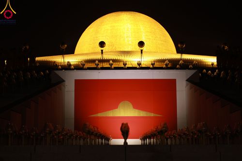 ภาพ No.90281:พิธีจุดประทีป 20,000 ดวง บูชาพระมหาธรรมกายเจดีย์ และบูชาพระมงคลเทพมุนี(สด จนฺทสโร) พระผู้ปราบมาร วันอังคารที่ 10 ตุลาคม พ.ศ. 2566 ณ ลานธรรมพระมหาธรรมกายเจดีย์ วัดพระธรรมกาย จ.ปทุมธานี