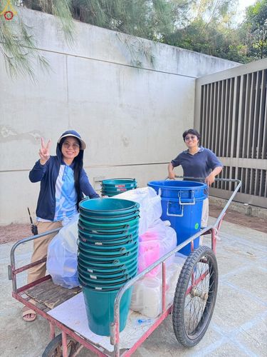 ภาพ No.300532:ภาพเบื้องหลังอาสาสมัครรวมใจ ชุดที่ 3 ในโครงการธรรมยาตรา กตัญญูบูชา มหาปูชนียาจารย์ พระมงคลเทพมุนี(สด จนฺทสโร) พระผู้ปราบมาร อนุสรณ์สถาน 7 แห่ง ปีที่ 14