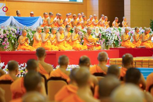 ภาพ No.92381:พิธีทอดกฐินธรรมชัยเพื่อสร้างอาคาร 115 ปี คุณยายอาจารย์มหารัตนอุบาสิกาจันทร์ ขนนกยูง อาทิตย์ต้นเดือนที่ 5 พฤศจิกายน พ.ศ. 2566 ณ วัดพระธรรมกาย จ.ปทุมธานี