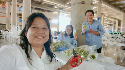 ภาพ No.105961:V.2 ทุ่มเท การเตรียมงาน เก็บงาน การรับบุญของเจ้าหน้าที่หน่วยงานต่างๆ เพื่อโครงการธรรมยาตรา กตัญญูบูชามหาปูชนียาจารย์ พระมงคลเทพมุนี (สด จนฺทสโร) พระผู้ปราบมาร อนุสรณ์สถาน 7 แห่ง ปีที่ 12 ระหว่างวันที่ 2 - 31 มกราคม พ.ศ.2567