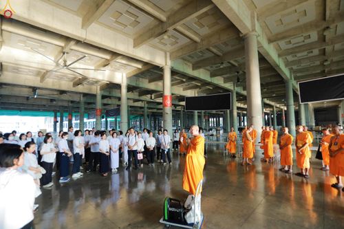 ภาพ No.320030:วันที่ 6 เมษายน พ.ศ.2569 ทีมจัดภัตตาหารประชุมเตรียมงานถวายมหาสังฆทาน 40,000 กว่าวัดทั่วประเทศ บูชาธรรม 82 ปี หลวงพ่อธัมมชโย