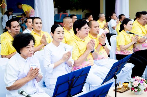 ภาพ No.241868:วันอาทิตย์ที่ 31 สิงหาคม พ.ศ. 2568 พิธีทำบุญแด่คณะสงฆ์ 122 รูป ฉลอง 121 ปี อำเภอคลองหลวง จ.ปทุมธานี เพื่อนำส่งช่วยเหลือคณะสงฆ์ 323 วัด 4 จังหวัดชายแดนภาคใต้ และช่วยเหลือประชาชนจากเหตุปะทะ แนวชายแดนไทย-กัมพูชา ณ บริเวณหน้าที่ว่าการอำเภอคลองหลวง 