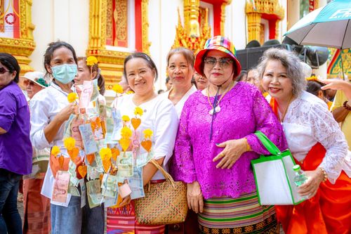 ภาพ No.171138:พิธีทอดกฐิน ณ วัดบ้านหัวนา อ.สนามชัยเขต จ.ฉะเชิงเทรา ในโครงการกฐินสามัคคีทั่วไทย 30,000 วัด บูชาธรรม 80 ปี หลวงพ่อธัมมชโย โดยคณะศิษยานุศิษย์วัดพระธรรมกาย วันที่ 27 ตุลาคม พ.ศ. 2567